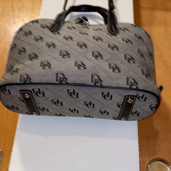 ♠️NWT Dooney & Bourke Rare & Beautiful Hand/Crossbody Bag - Picture 6 of 15